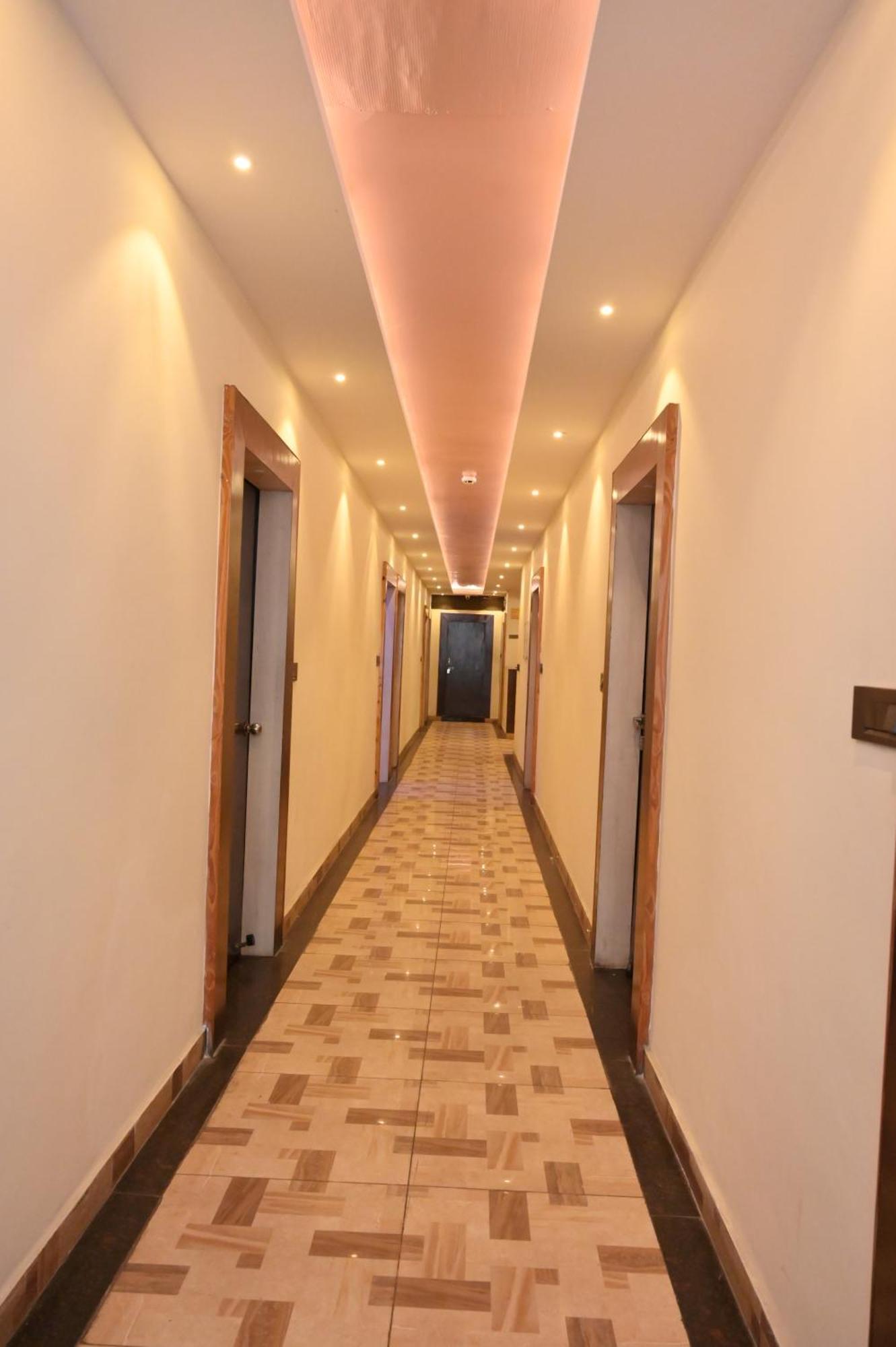 Hotel Riddhi Regency Lucknow Eksteriør billede