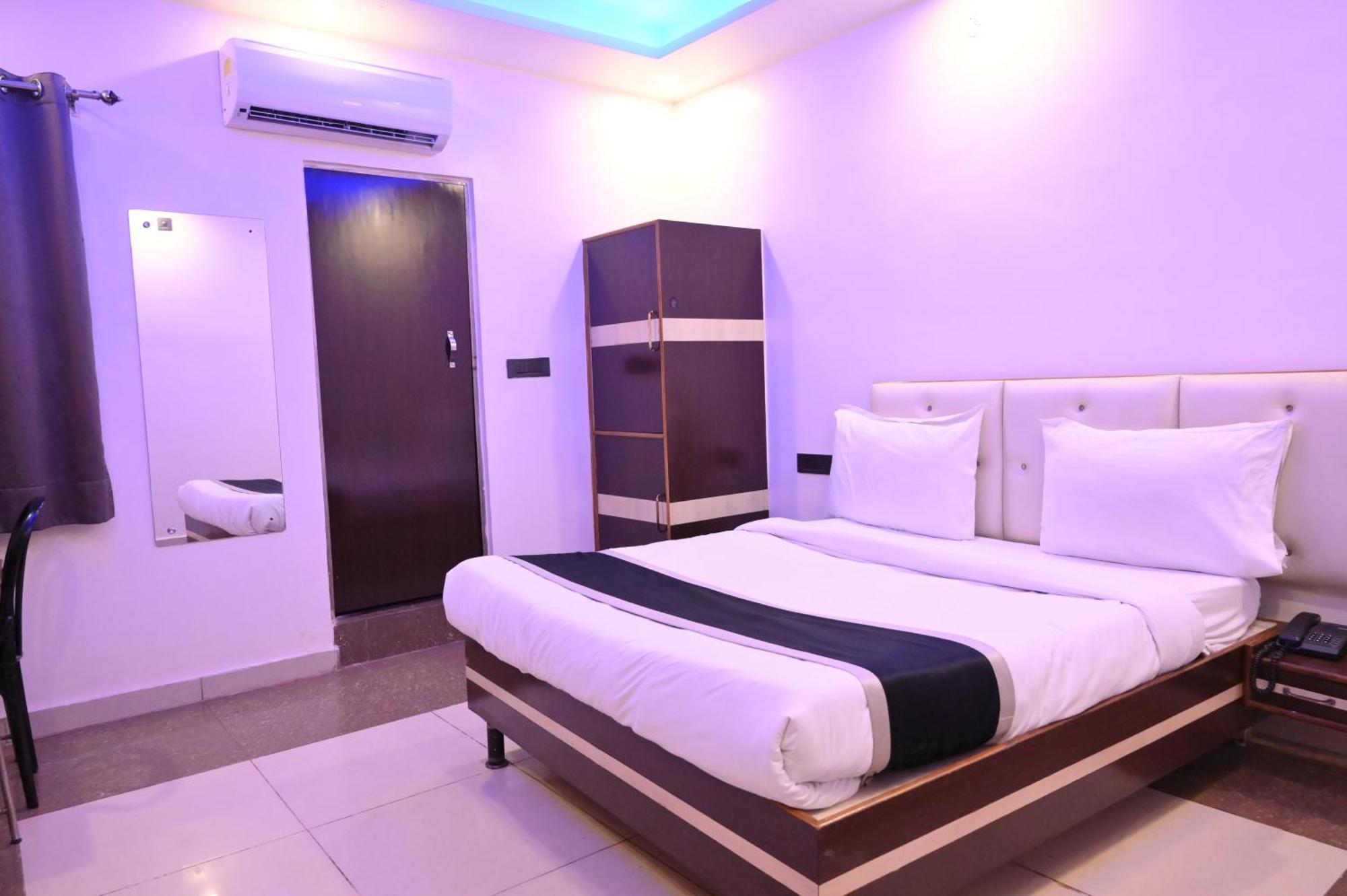 Hotel Riddhi Regency Lucknow Eksteriør billede