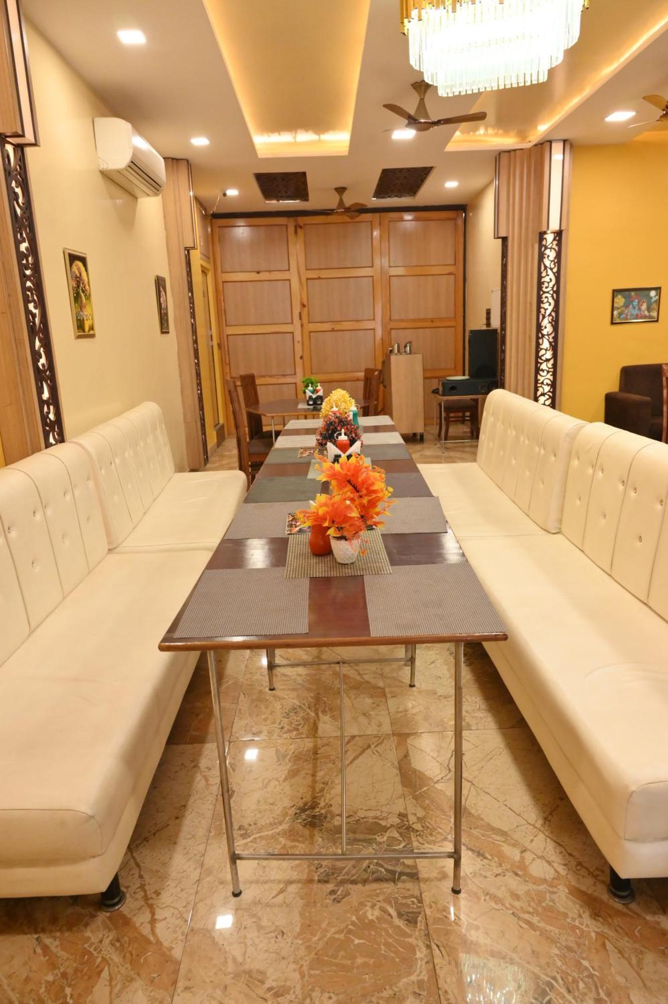 Hotel Riddhi Regency Lucknow Eksteriør billede